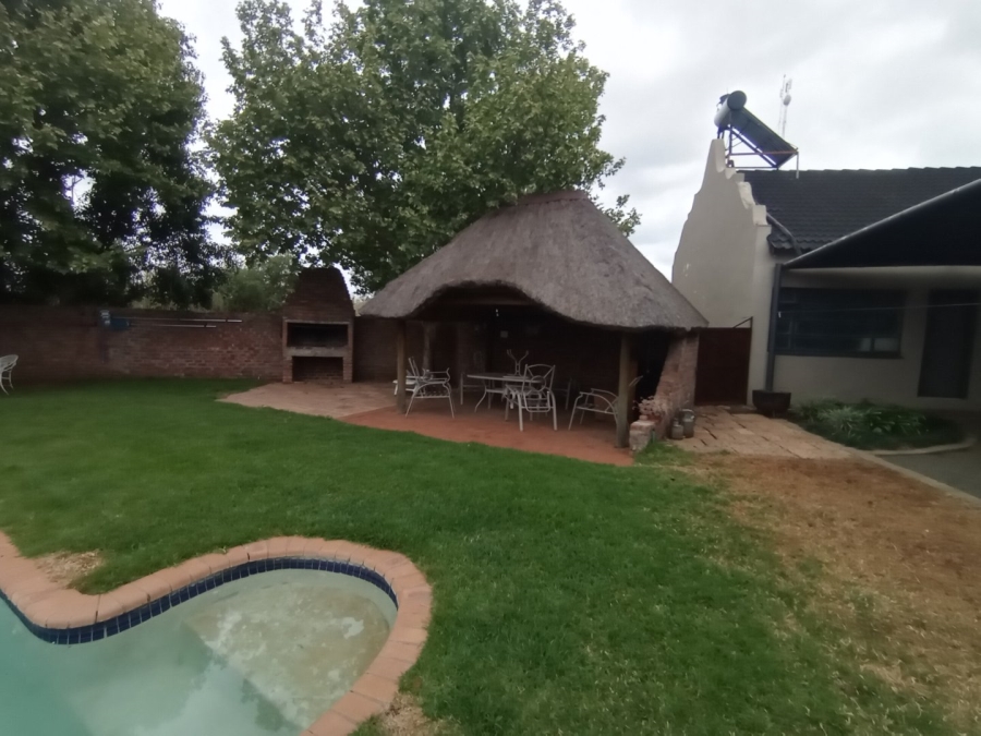 Commercial Property for Sale in Roodewal Free State